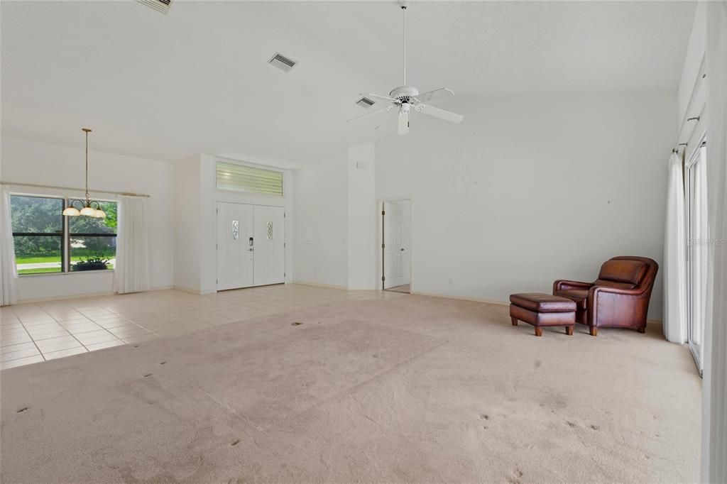 На продажу: $349,900 (3 спален, 2 ванн, 1986 Квадратных фут)