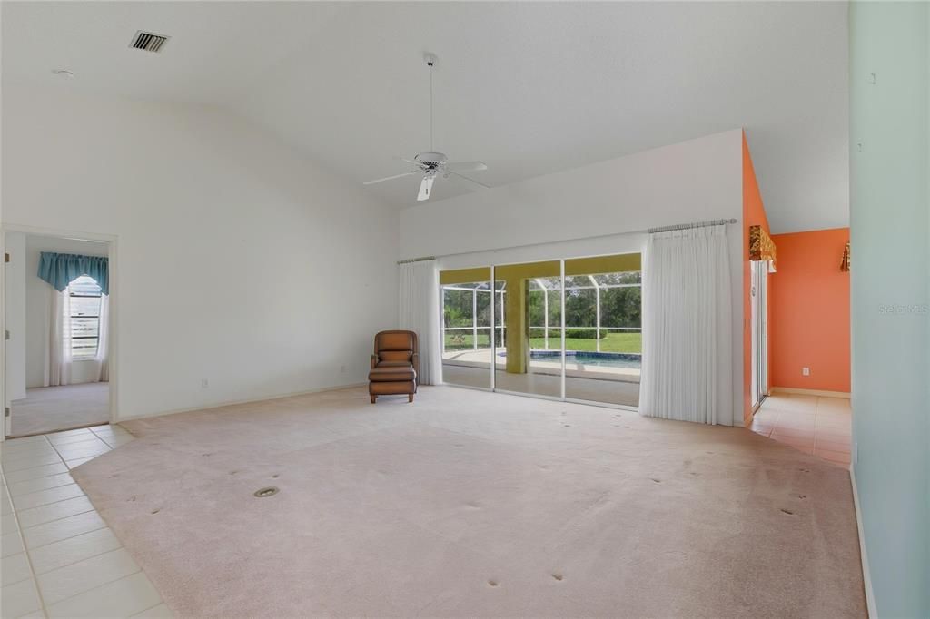 На продажу: $349,900 (3 спален, 2 ванн, 1986 Квадратных фут)