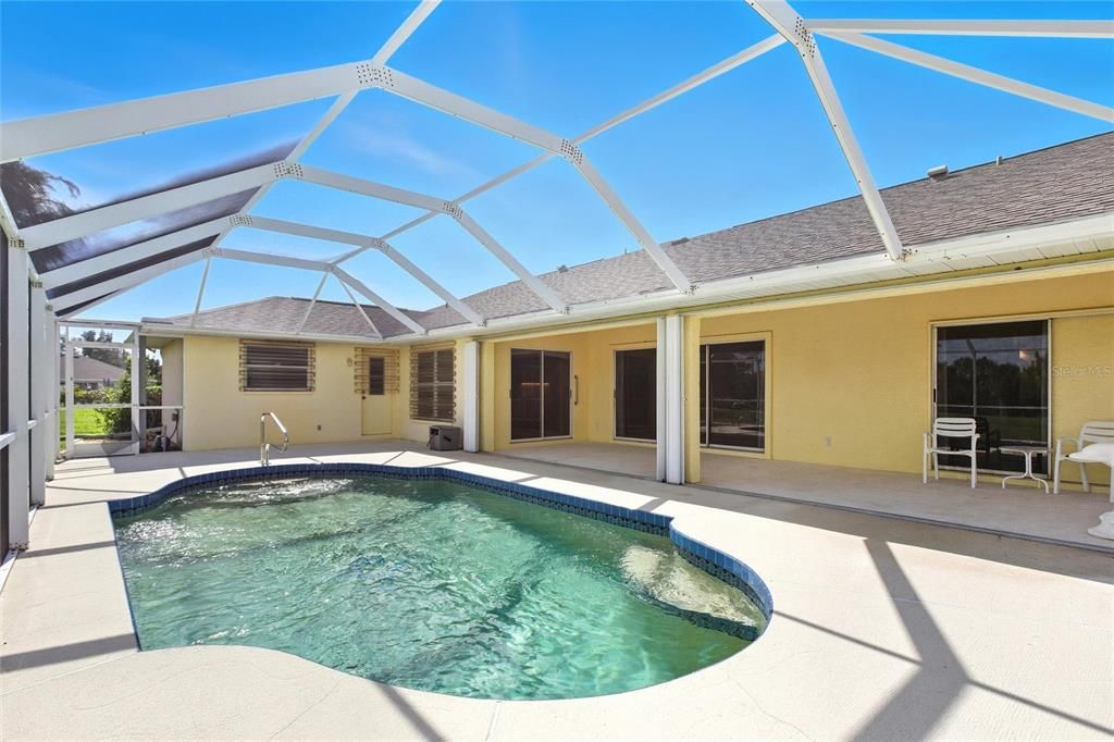 На продажу: $349,900 (3 спален, 2 ванн, 1986 Квадратных фут)