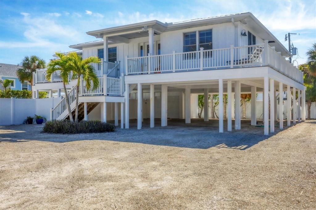 For Sale: $3,795,000 (3 beds, 3 baths, 2552 Square Feet)