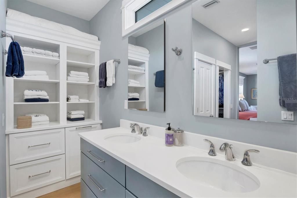 For Sale: $3,795,000 (3 beds, 3 baths, 2552 Square Feet)