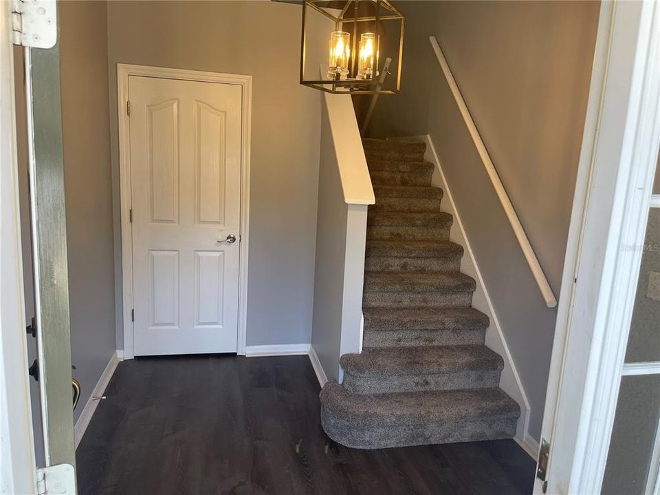 Под контрактом: $3,000 (3 спален, 2 ванн, 1714 Квадратных фут)