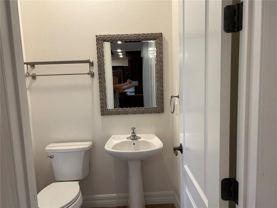 For Rent: $4,000 (5 beds, 2 baths, 3181 Square Feet)