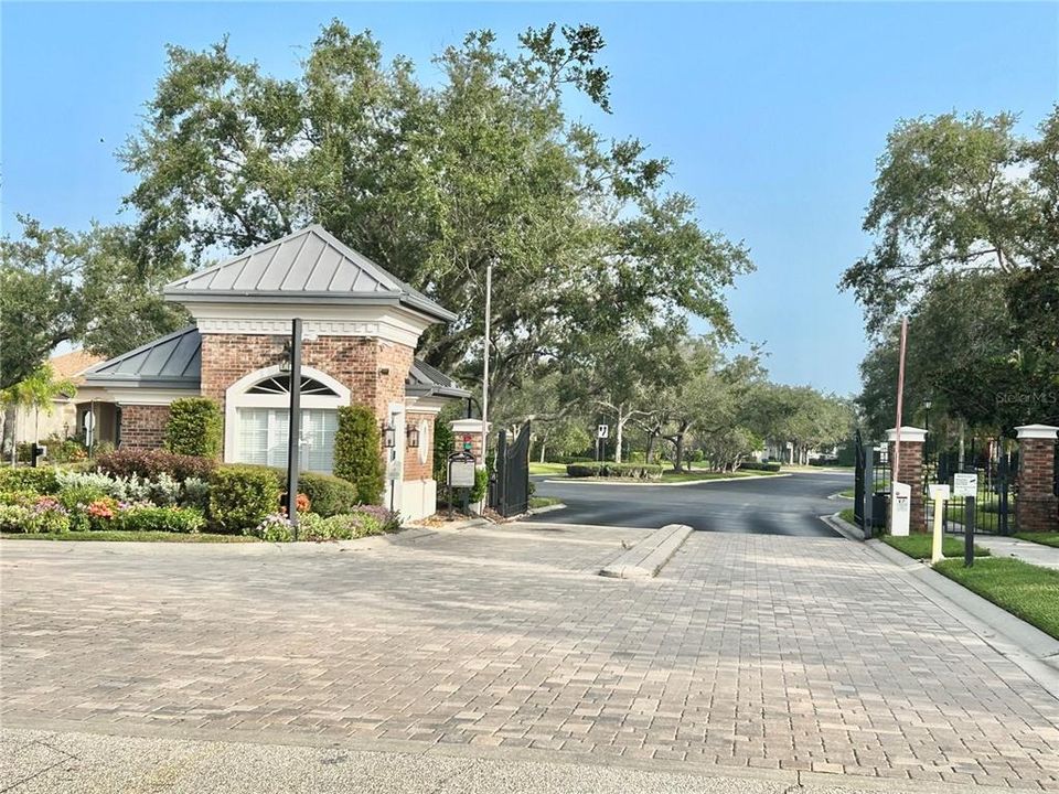 For Rent: $4,000 (5 beds, 2 baths, 3181 Square Feet)