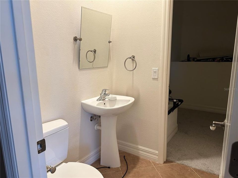 For Rent: $4,000 (5 beds, 2 baths, 3181 Square Feet)