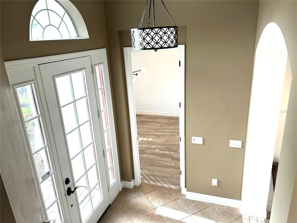 For Rent: $4,000 (5 beds, 2 baths, 3181 Square Feet)