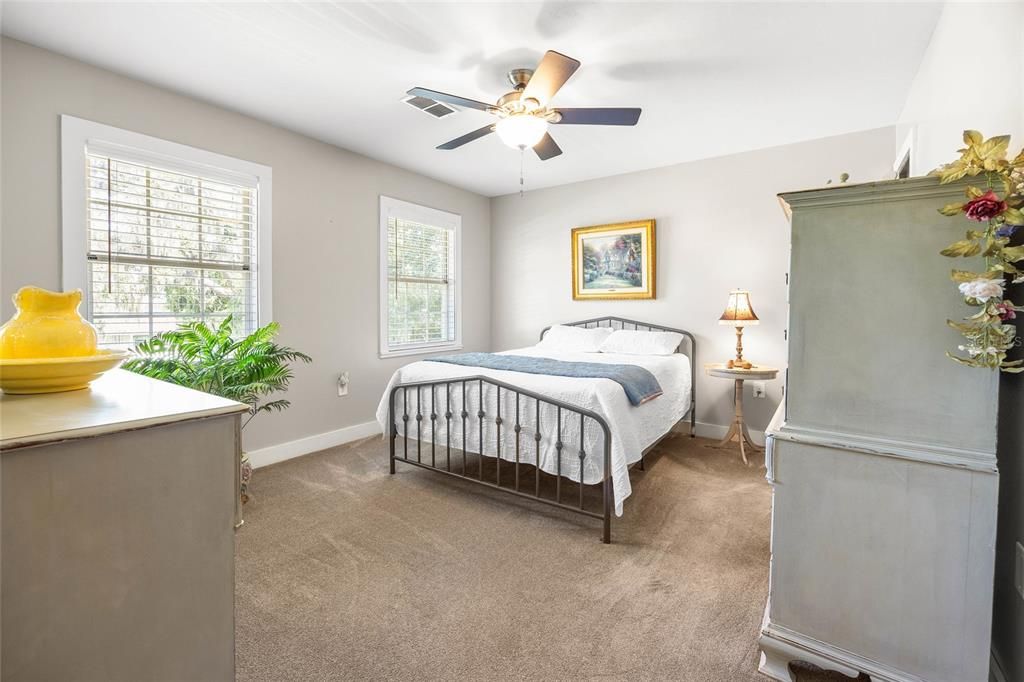 For Sale: $460,000 (3 beds, 3 baths, 2150 Square Feet)