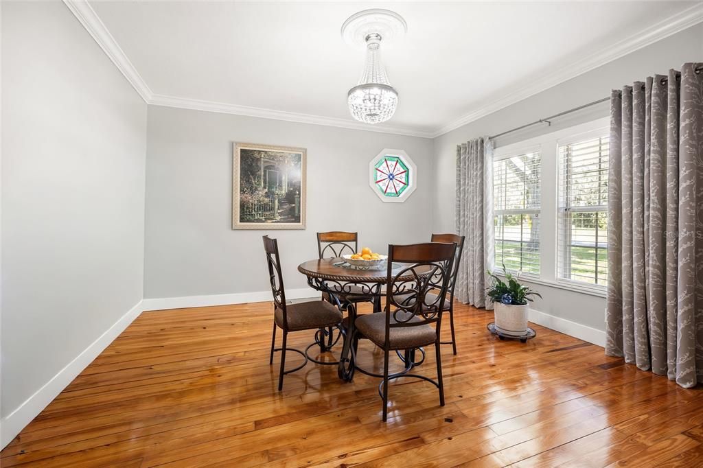 For Sale: $460,000 (3 beds, 3 baths, 2150 Square Feet)