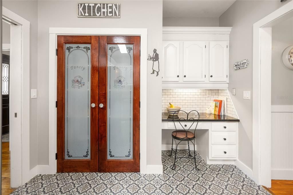 For Sale: $460,000 (3 beds, 3 baths, 2150 Square Feet)