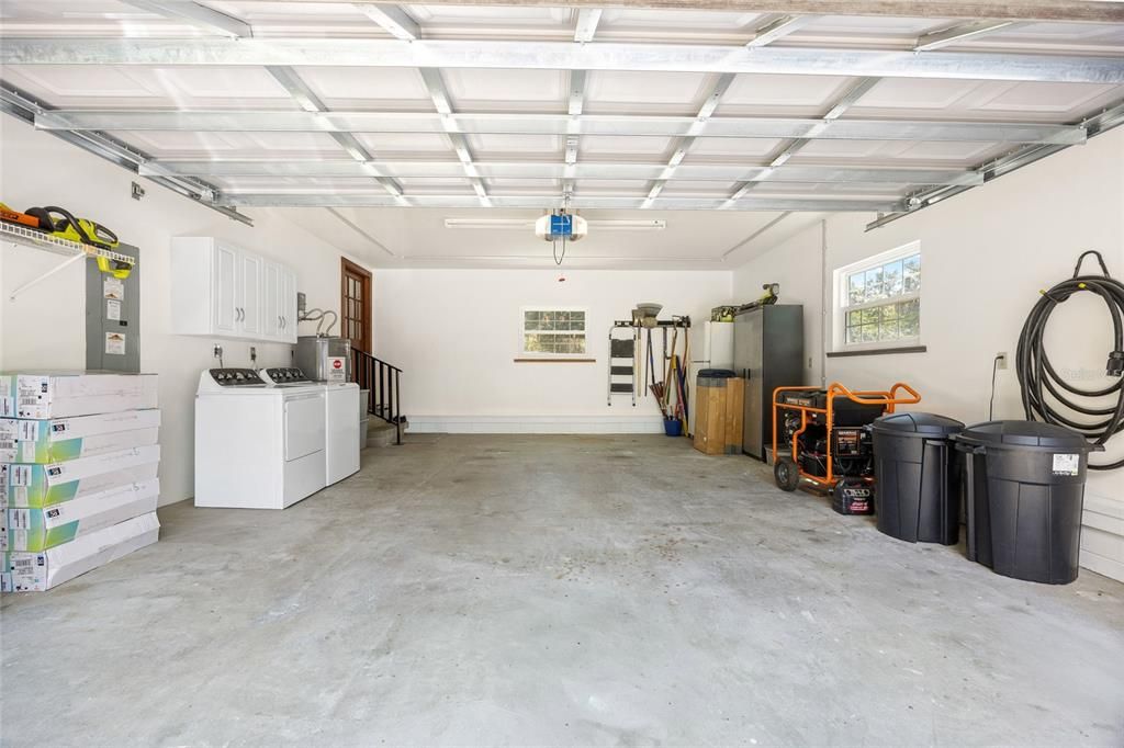 For Sale: $460,000 (3 beds, 3 baths, 2150 Square Feet)