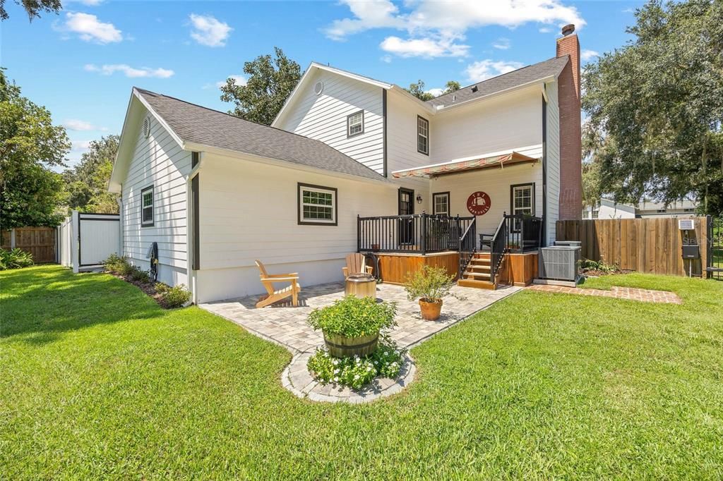 For Sale: $460,000 (3 beds, 3 baths, 2150 Square Feet)