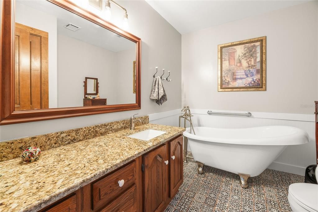 For Sale: $460,000 (3 beds, 3 baths, 2150 Square Feet)