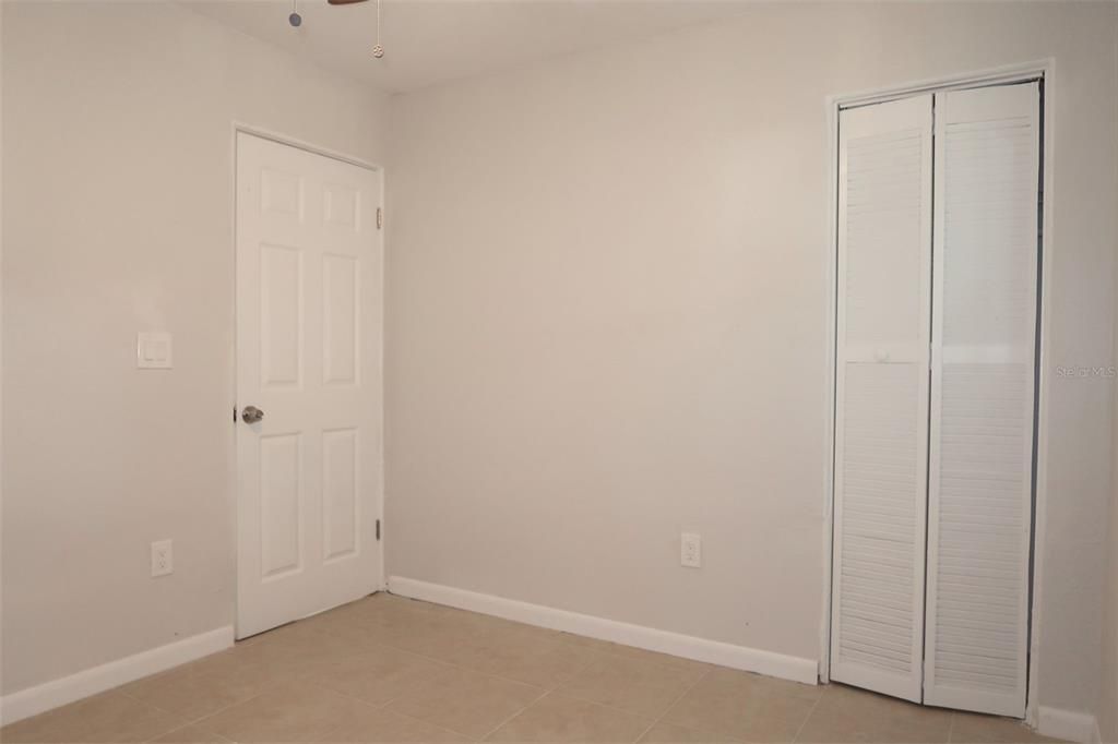 出租: $2,295 (3 贝兹, 1 浴室, 966 平方英尺)