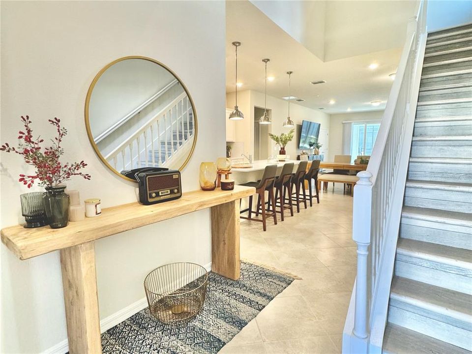 Active With Contract: $750,000 (7 beds, 5 baths, 3286 Square Feet)