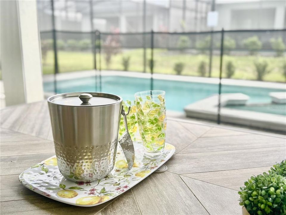 Active With Contract: $750,000 (7 beds, 5 baths, 3286 Square Feet)