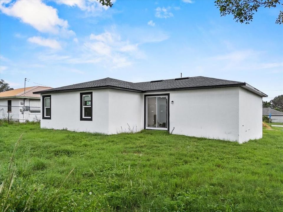 En Venta: $275,000 (3 camas, 2 baños, 1500 Pies cuadrados)