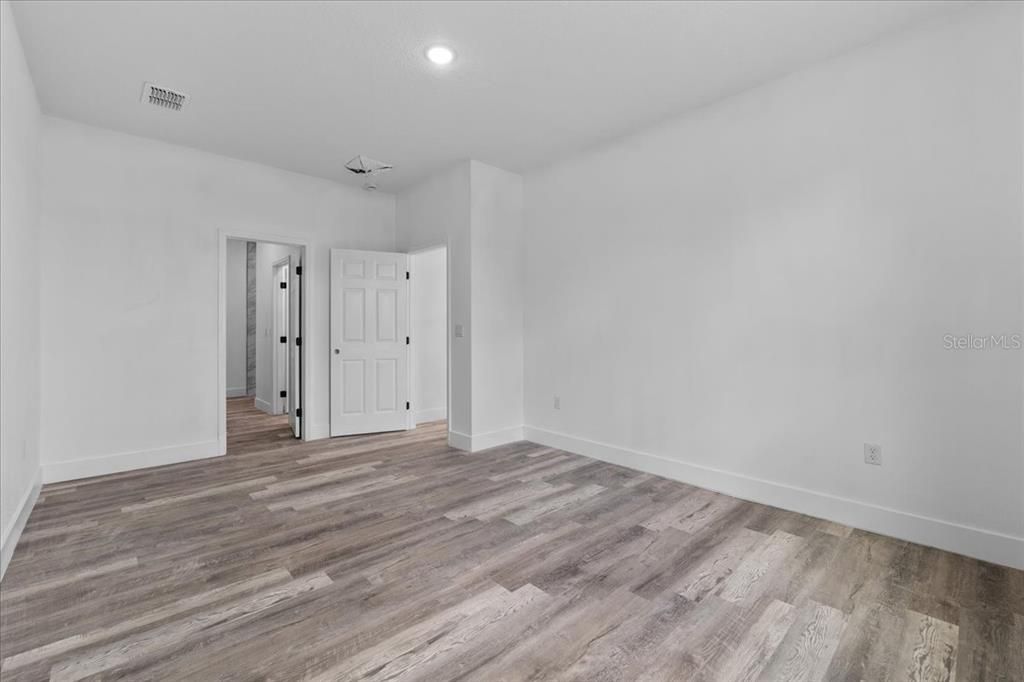 En Venta: $275,000 (3 camas, 2 baños, 1500 Pies cuadrados)