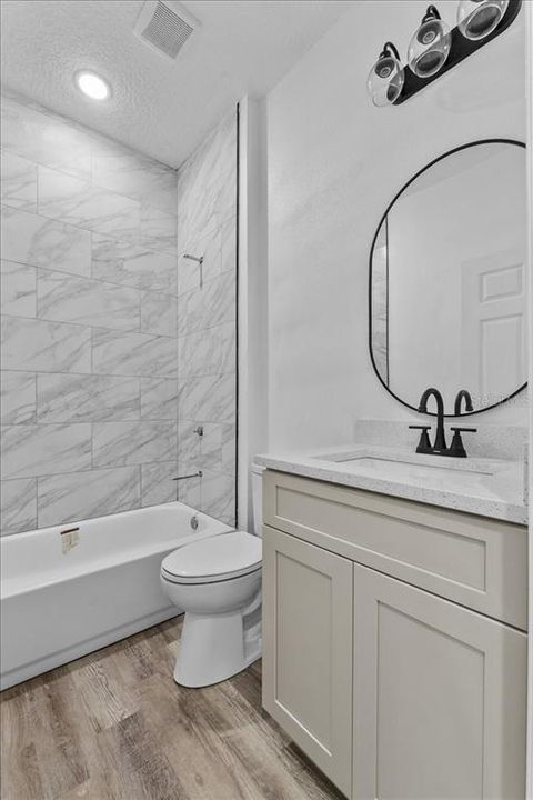 En Venta: $275,000 (3 camas, 2 baños, 1500 Pies cuadrados)