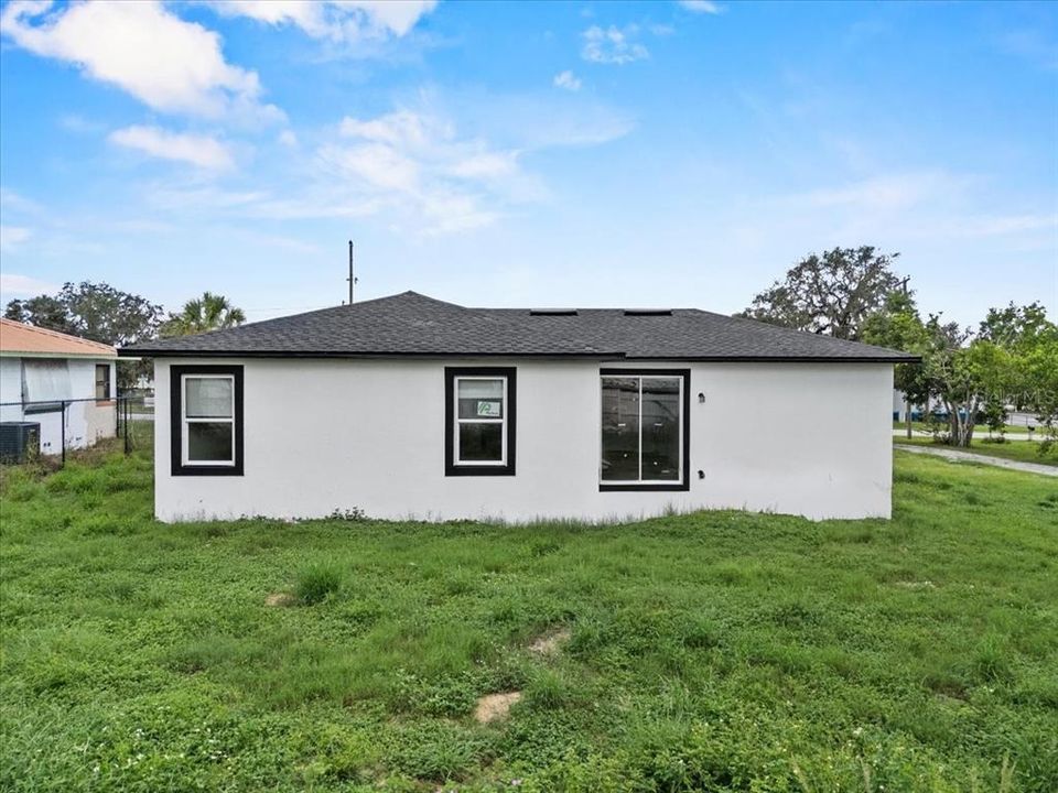 En Venta: $275,000 (3 camas, 2 baños, 1500 Pies cuadrados)