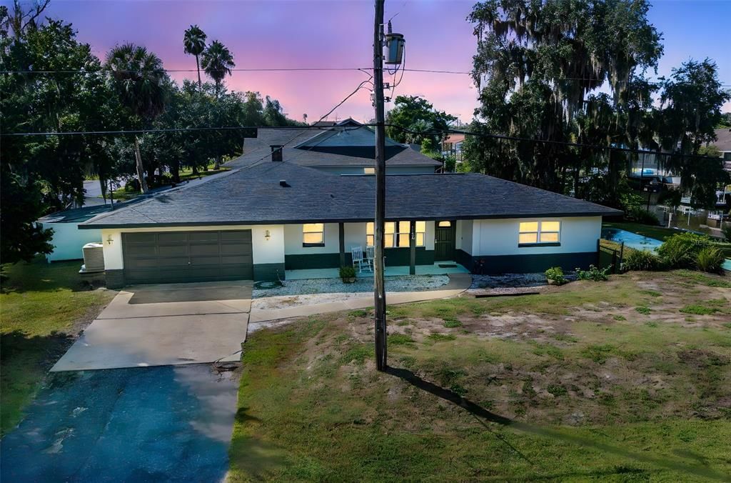 待售: $574,900 (4 贝兹, 2 浴室, 2040 平方英尺)