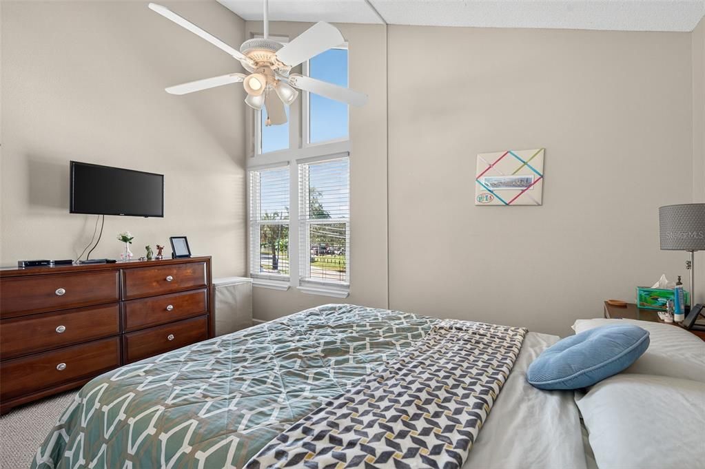 Active With Contract: $235,000 (3 beds, 2 baths, 1608 Square Feet)