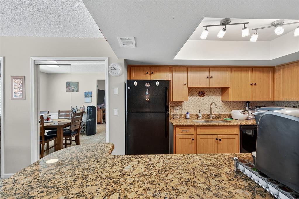 Active With Contract: $235,000 (3 beds, 2 baths, 1608 Square Feet)