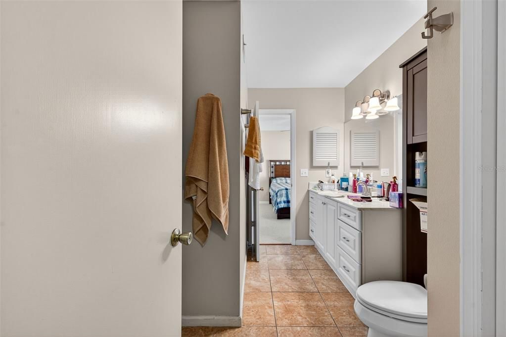 Active With Contract: $235,000 (3 beds, 2 baths, 1608 Square Feet)