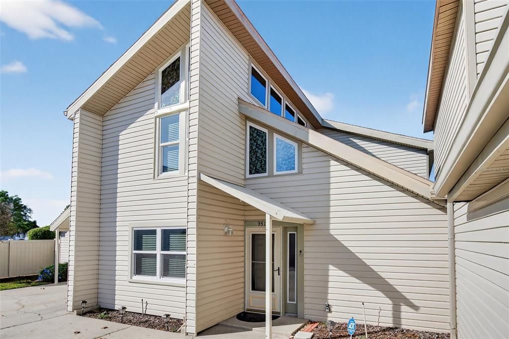 Active With Contract: $235,000 (3 beds, 2 baths, 1608 Square Feet)