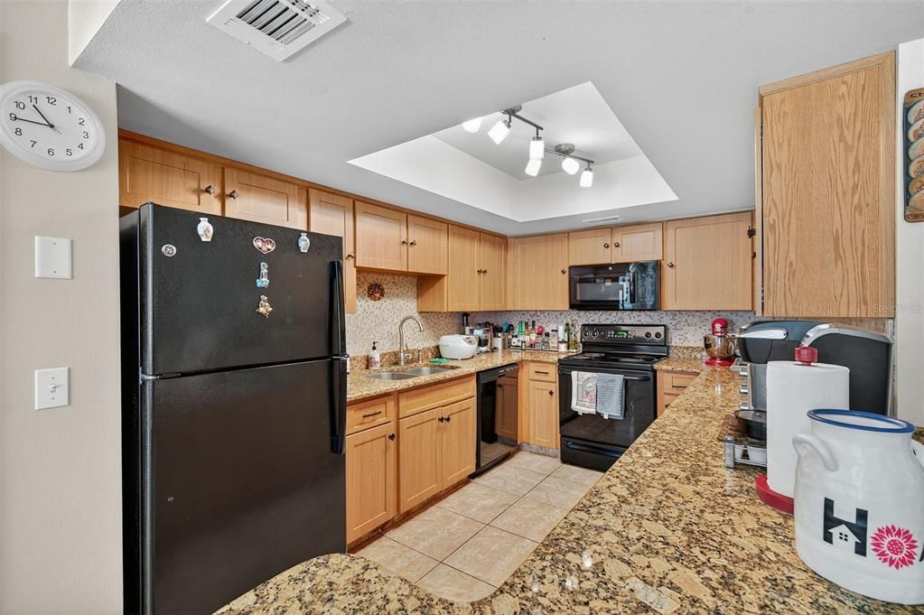 Active With Contract: $235,000 (3 beds, 2 baths, 1608 Square Feet)