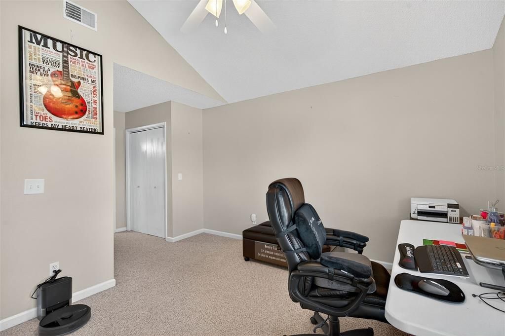 Active With Contract: $235,000 (3 beds, 2 baths, 1608 Square Feet)