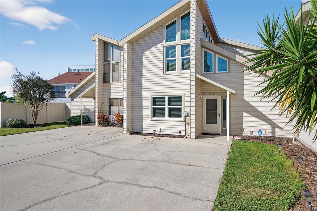 Active With Contract: $235,000 (3 beds, 2 baths, 1608 Square Feet)