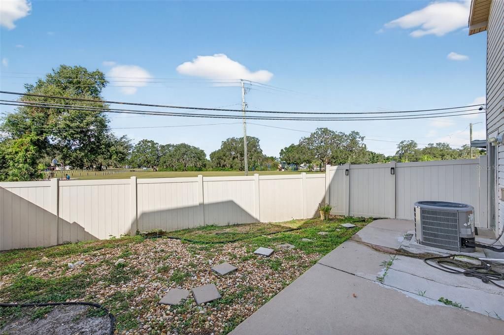 Active With Contract: $235,000 (3 beds, 2 baths, 1608 Square Feet)