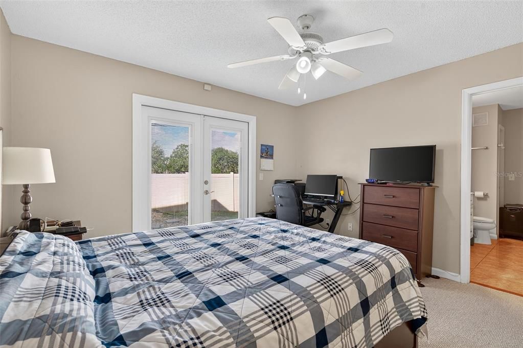 Active With Contract: $235,000 (3 beds, 2 baths, 1608 Square Feet)