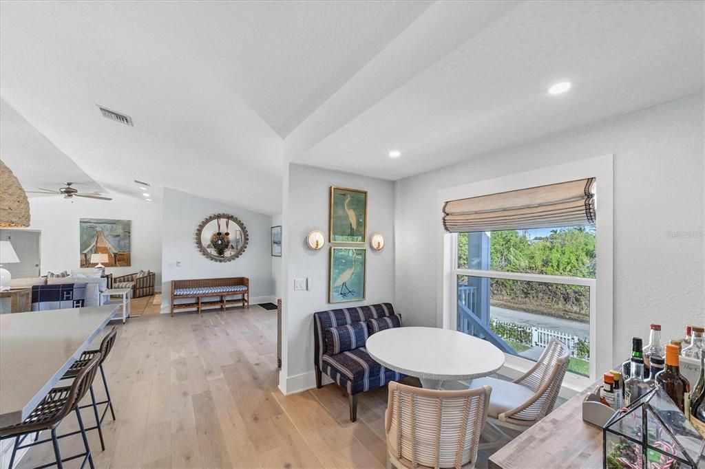 For Sale: $3,995,000 (3 beds, 2 baths, 2760 Square Feet)