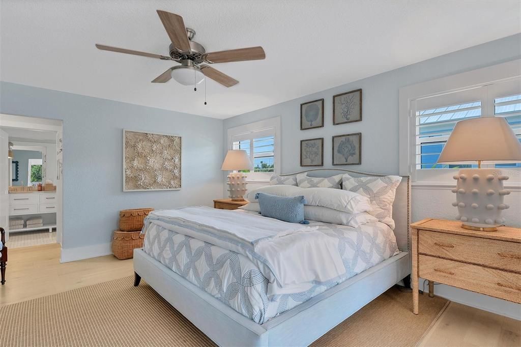 For Sale: $3,995,000 (3 beds, 2 baths, 2760 Square Feet)