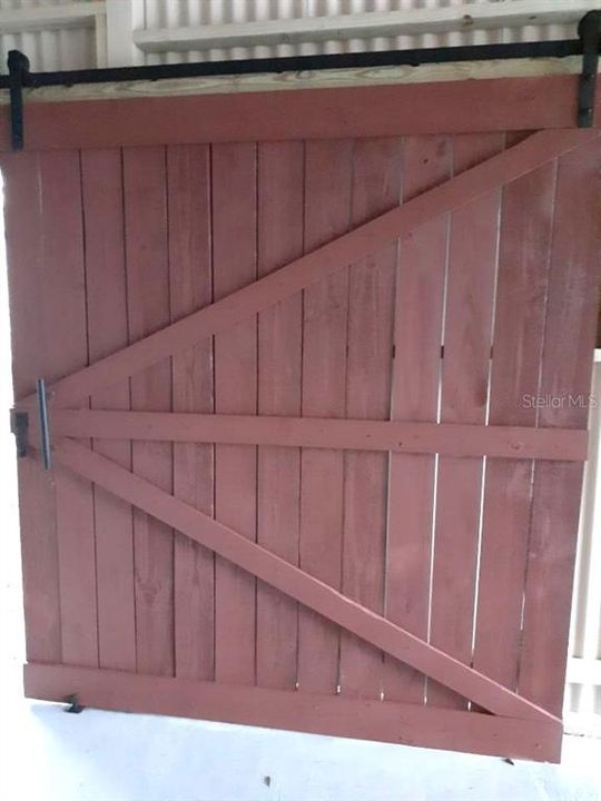 合同活跃: $239,900 (2 贝兹, 2 浴室, 1470 平方英尺)