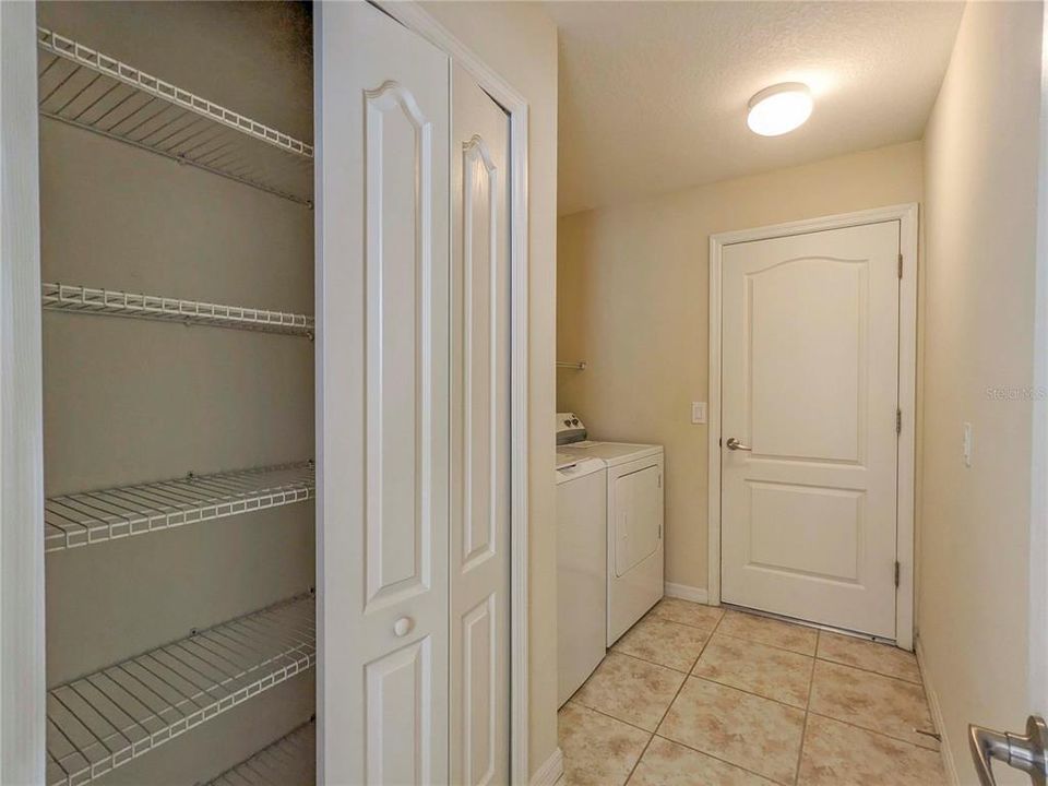 Active With Contract: $2,095 (2 beds, 2 baths, 1256 Square Feet)