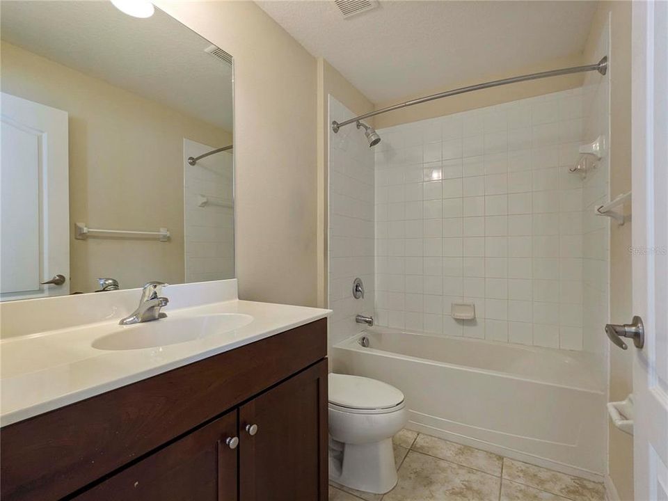 Active With Contract: $2,095 (2 beds, 2 baths, 1256 Square Feet)