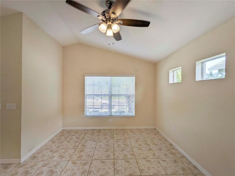 Active With Contract: $2,095 (2 beds, 2 baths, 1256 Square Feet)