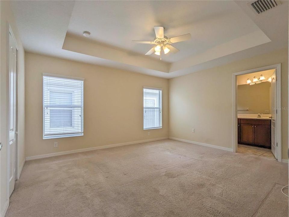 Active With Contract: $2,095 (2 beds, 2 baths, 1256 Square Feet)