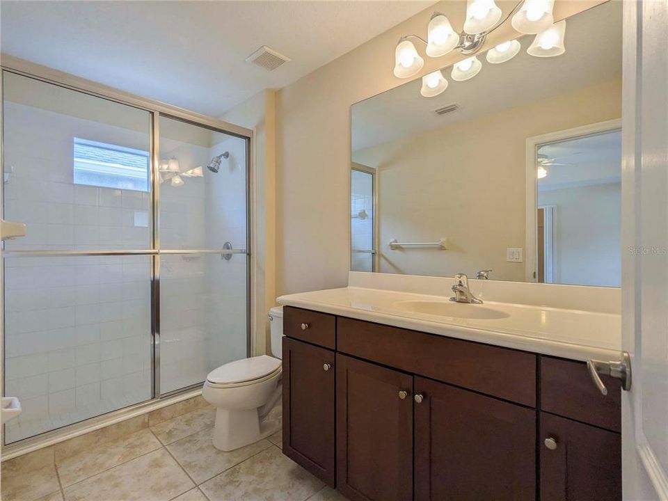 Active With Contract: $2,095 (2 beds, 2 baths, 1256 Square Feet)