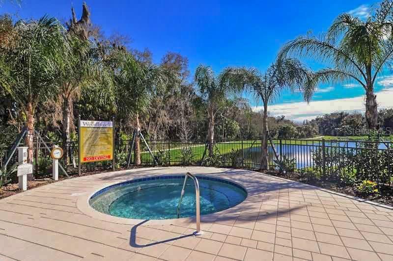 Active With Contract: $2,095 (2 beds, 2 baths, 1256 Square Feet)