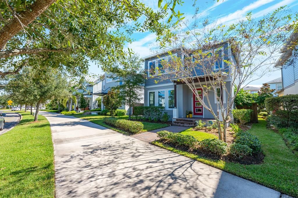 Под контрактом: $695,000 (4 спален, 3 ванн, 2318 Квадратных фут)