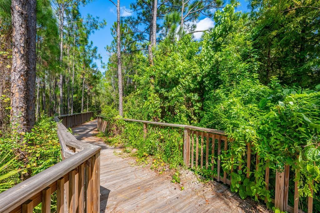 Под контрактом: $695,000 (4 спален, 3 ванн, 2318 Квадратных фут)