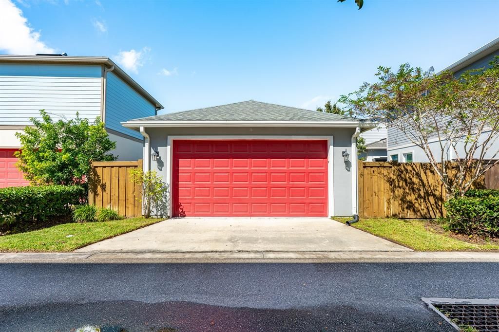 Под контрактом: $695,000 (4 спален, 3 ванн, 2318 Квадратных фут)