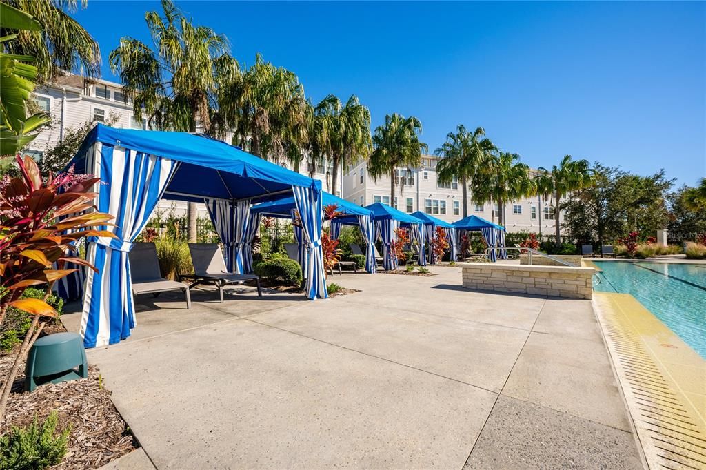 Под контрактом: $695,000 (4 спален, 3 ванн, 2318 Квадратных фут)