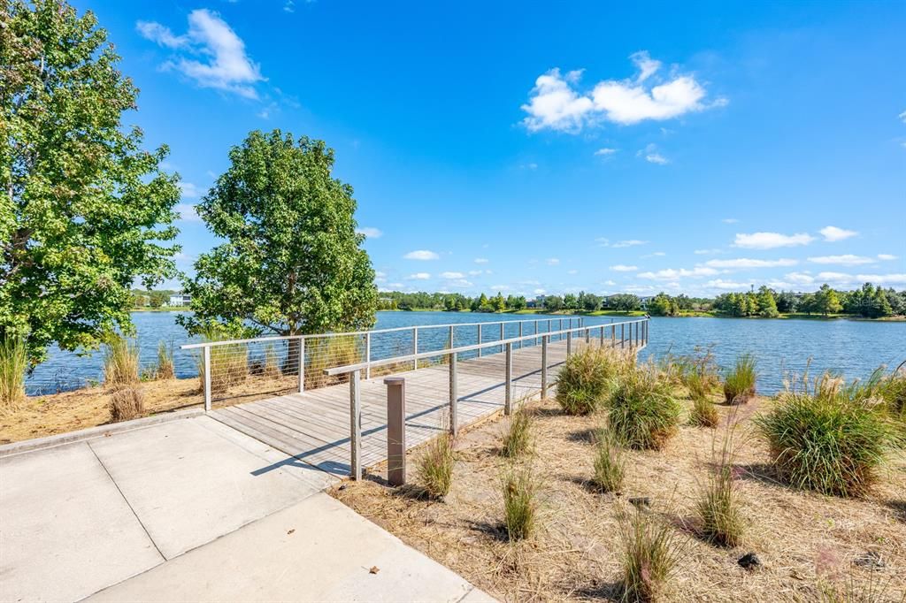 Под контрактом: $695,000 (4 спален, 3 ванн, 2318 Квадратных фут)