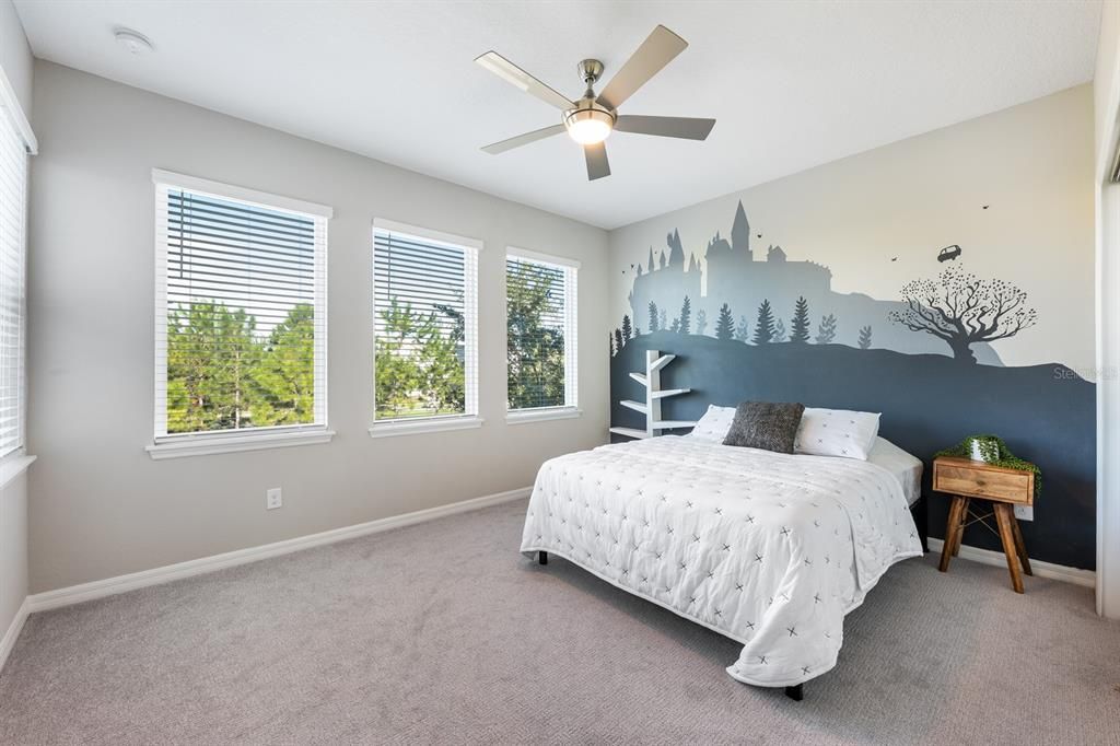 Под контрактом: $695,000 (4 спален, 3 ванн, 2318 Квадратных фут)