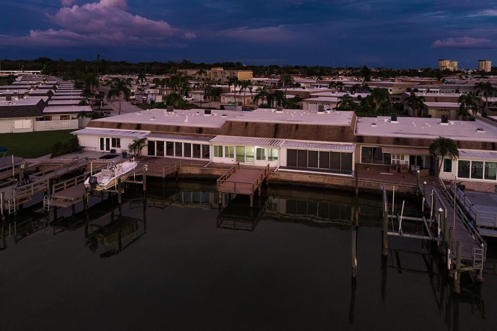 For Sale: $550,000 (2 beds, 2 baths, 1400 Square Feet)