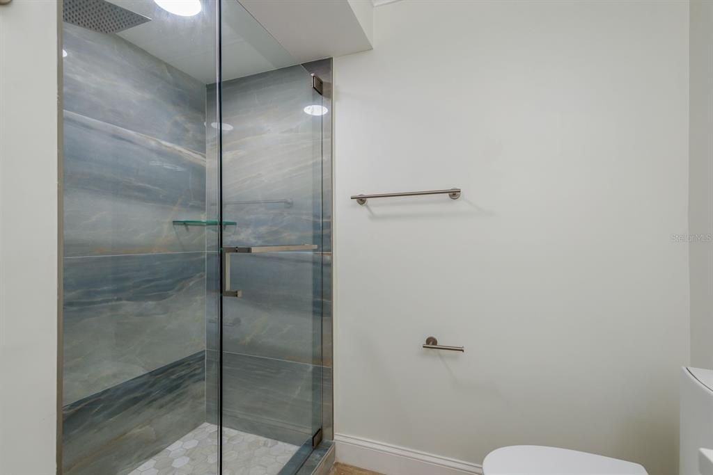 For Sale: $550,000 (2 beds, 2 baths, 1400 Square Feet)